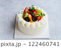 色々なフルーツの乗ったケーキ 122460741