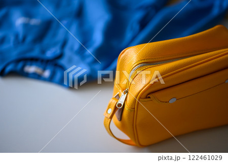 黄色の通園カバンのあるシーン 122461029