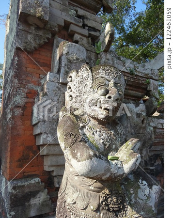 寺院の守り神 122461059