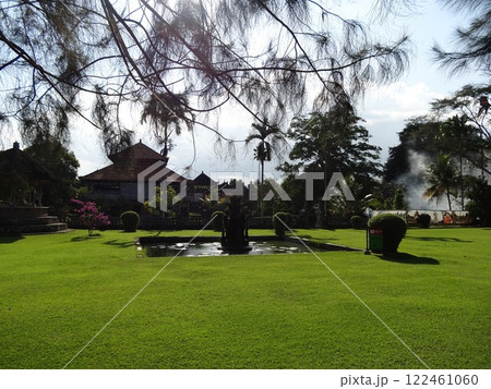 寺院の風景 122461060