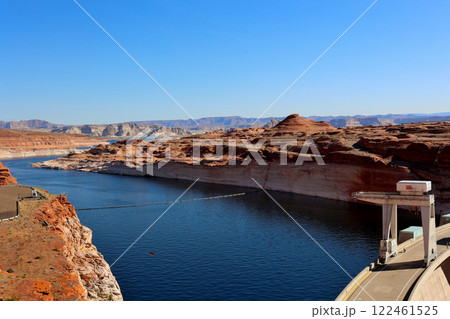 グレンキャニオンダム　アメリカ　アリゾナ州 122461525
