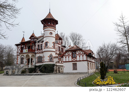 Kurpark Castle in Herrsching, lake Ammersee, Bavaria, Germany 122462607
