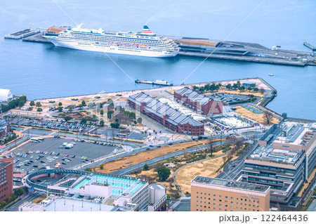 日本の横浜都市景観　横浜赤レンガ倉庫などを望む＝令和7年1月19日 122464436