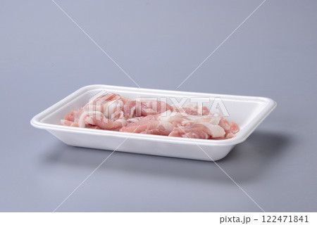 豚コマ肉 122471841