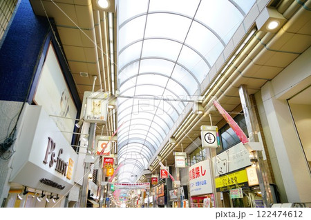 雨の日も買い物できる武蔵小山商店街パルム 122474612