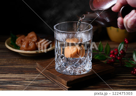 焼酎の梅割り 122475303