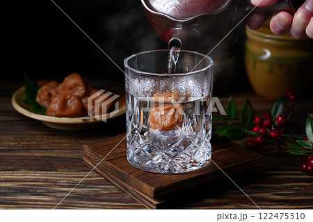 焼酎の梅割り 焼酎の梅割り 122475310