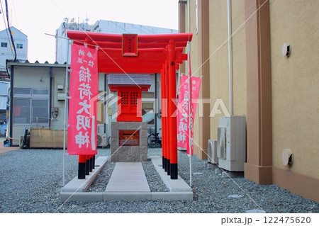 北九州市の旦過市場 火災後復興 令和7年1月現在 【稲荷大明神】 122475620