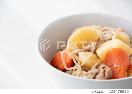 できたての肉じゃが 122476920