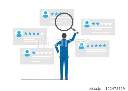 虫眼鏡でカスタマーレビューを分析するビジネスマンのイラスト 122478539