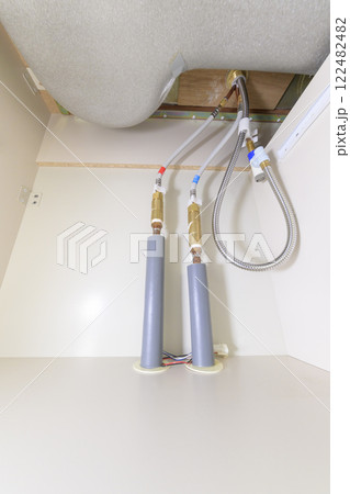 水漏れで交換後の蛇口の配管(ビフォーアフター素材) 水漏れで交換後の蛇口の配管(ビフォーアフター素材) 122482482