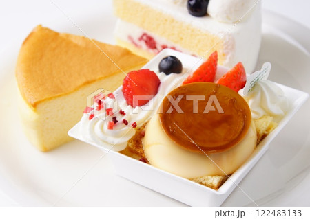 イチゴケーキ プリン チーズケーキ イチゴケーキ プリン チーズケーキ 122483133