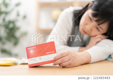 女性　シニア　ライフプラン 122483483