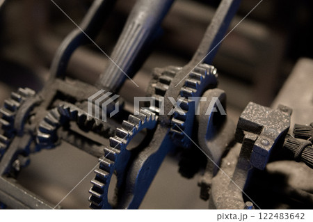 古い歯車 古い歯車 122483642
