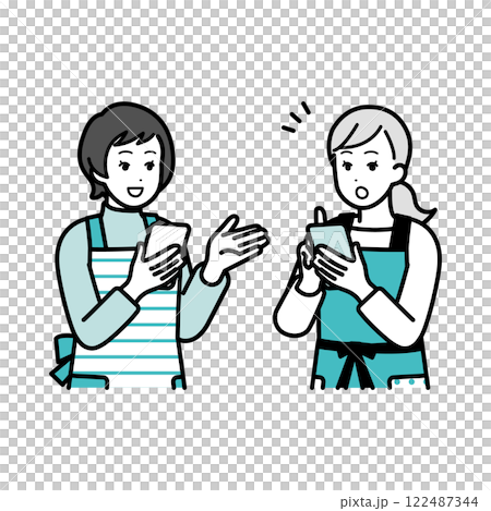 婦女談話,當拿著智能手機時 婦女談話,當拿著智能手機時 122487344