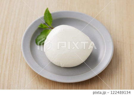 モッツァレラチーズ 122489134