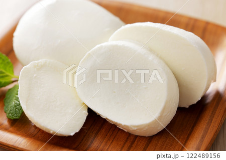 モッツァレラチーズ モッツァレラチーズ 122489156