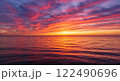 美しい海と夕焼け 122490696