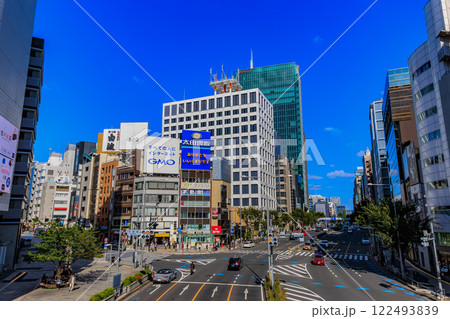 東京　港区　北青山の都市風景（外苑前交差点） 122493839