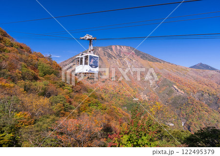 《栃木県》紅葉最盛期の奥日光・明智平の眺望 122495379