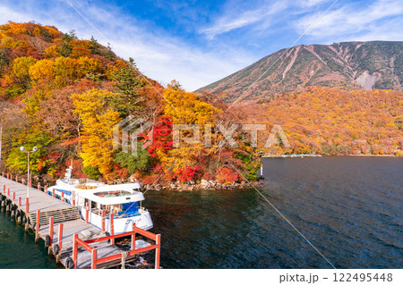 《栃木県》秋の奥日光・紅葉の男体山 《栃木県》秋の奥日光・紅葉の男体山 122495448