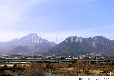 一月の長崎、晴れ渡る雲仙普賢岳、平成新山、自然災害の恐ろしさを学ぶ旅、雲仙温泉、ジオパーク、島原半島 一月の長崎、晴れ渡る雲仙普賢岳、平成新山、自然災害の恐ろしさを学ぶ旅、雲仙温泉、ジオパーク、島原半島 122496471