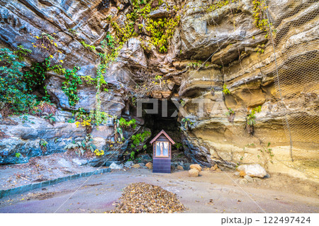 日本の横須賀都市景観 観音崎に立つ観音埼灯台までの道順-15A 観音像… 日本の横須賀都市景観 観音崎に立つ観音埼灯台までの道順-15A 観音像… 122497424