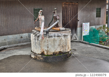 昔の井戸 122498079