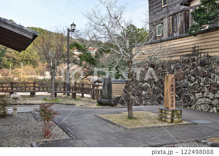 臥龍山荘への道 122498088