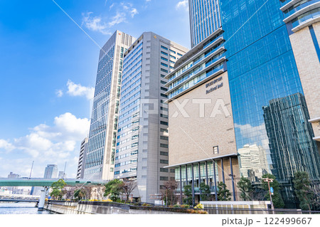 大阪三井物産ビルと中之島セントラルタワー(住友生命中之島ビル)渡辺橋からの景色 大阪市北区中之島 大阪三井物産ビルと中之島セントラルタワー(住友生命中之島ビル)渡辺橋からの景色 大阪市北区中之島 122499667