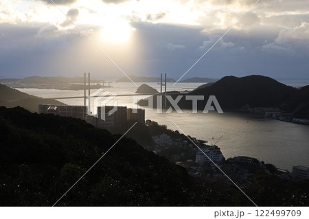 （九州・長崎県）　ながさき女神大橋と高島 122499709
