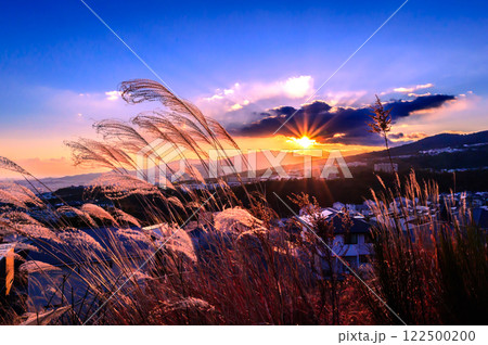 山に沈む夕日、山手台からの風景、1月29日、日本 122500200