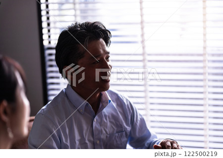 ビジネスのシーン 122500219