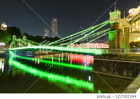 Night view of the Cavenagh Bridge across the lower Singapore River, is the only suspension bridge in Singapore. Night view of the Cavenagh Bridge across the lower Singapore River, is the only suspension bridge in Singapore. 122502164