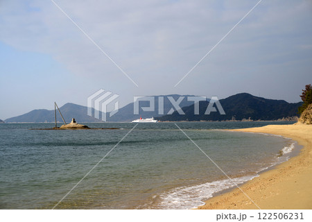 小豆島戸形崎の浜辺-5 122506231