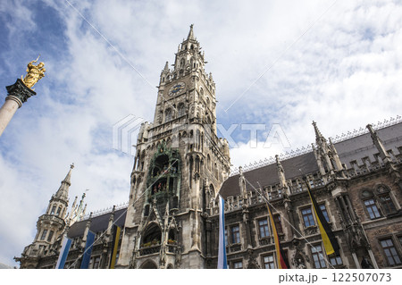City hall and Marian column at Marienplatz, pedestrian zone in Munich, Bavaria, Germany City hall and Marian column at Marienplatz, pedestrian zone in Munich, Bavaria, Germany 122507073