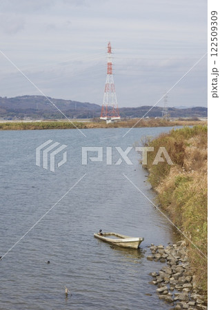 霞橋と高梁川の風景 霞橋と高梁川の風景 122509309