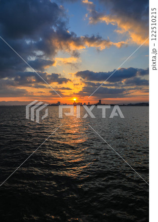 能古島から見た初日の出 122510215