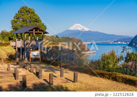 【静岡県】伊豆内浦・長浜城跡から眺める富士山 122512628