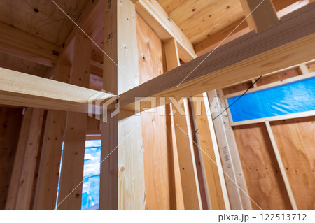 木造二階建て住宅の構造 122513712
