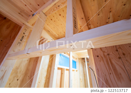 木造二階建て住宅の構造 122513717