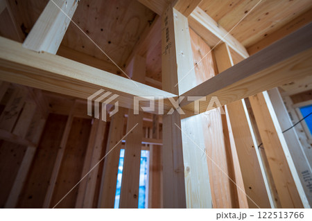 木造二階建て住宅の構造 122513766