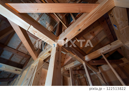 木造二階建て住宅の構造 122513822