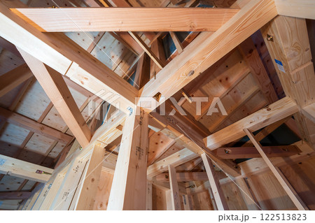 木造二階建て住宅の構造 122513823
