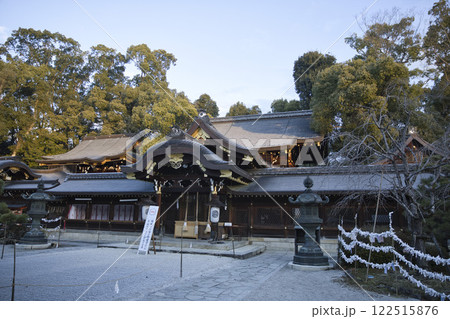 今宮神社 早朝の静寂に包まれる本社4 今宮神社 早朝の静寂に包まれる本社4 122515876
