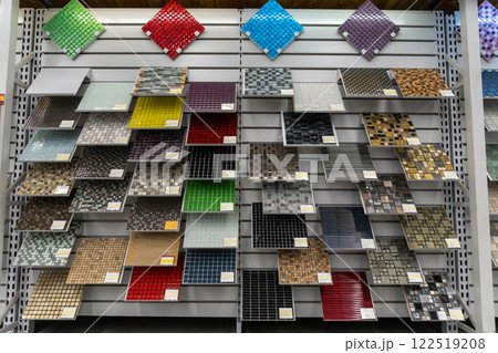 Samples of mosaic tiles made of ceramic tiles. 122519208