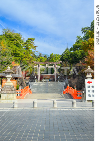 秋の武田神社【躑躅ヶ崎館跡】 122520036