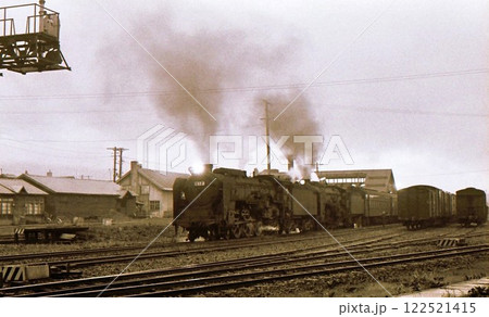 昭和44年 蒸気機関車c62重連急行ニセコ倶知安発車 函館本線 北海道 昭和44年 蒸気機関車c62重連急行ニセコ倶知安発車 函館本線 北海道 122521415