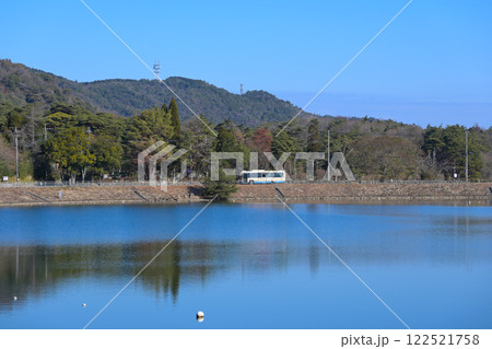 芦屋市の奥山貯水池 122521758