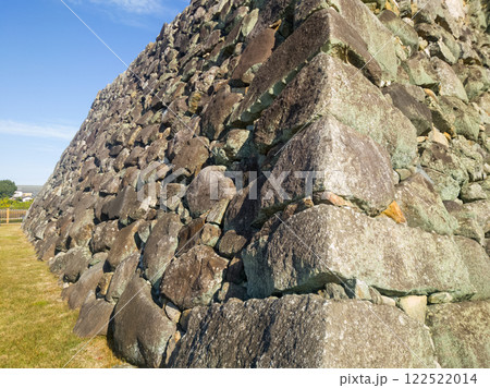 郡山城跡の天守台の石垣 122522014